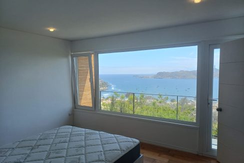 ab6810cf-df0f-4c76-aacc-94434ef7c292