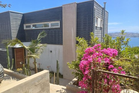 e274f3c5-5226-450c-8acb-4bb76a2627b8