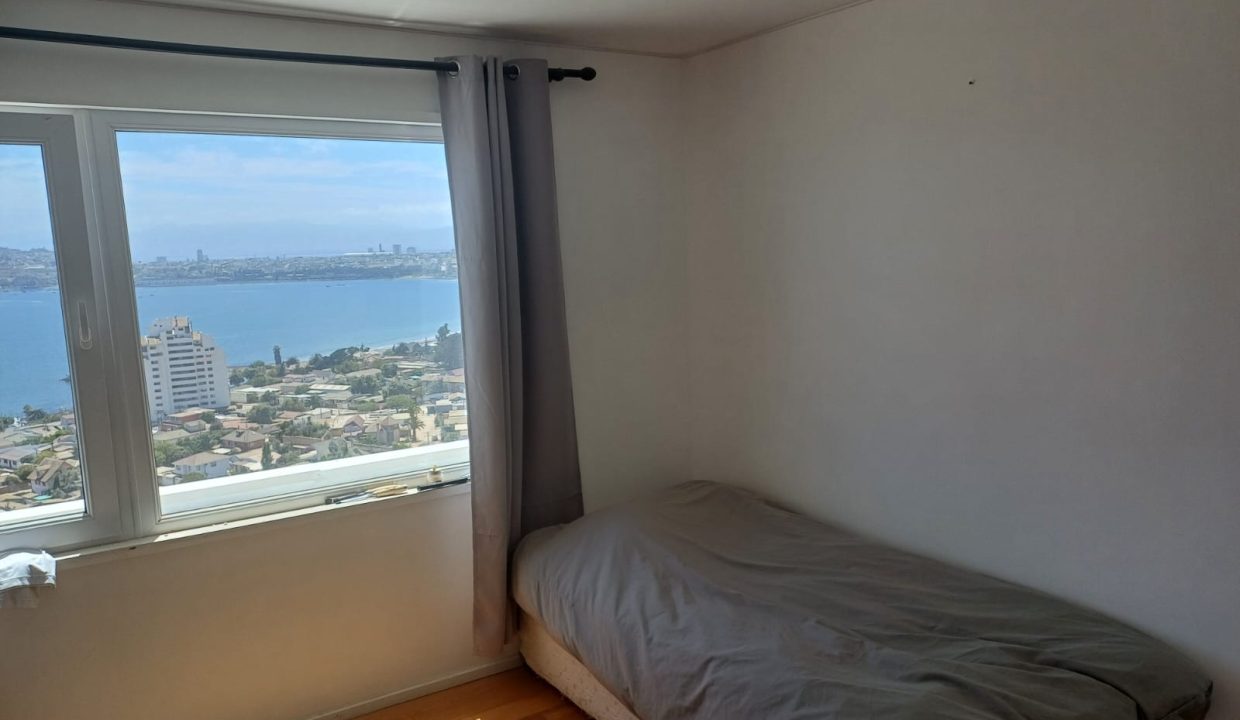 fe2c3395-e9c4-495a-8c71-3fb34f792b23