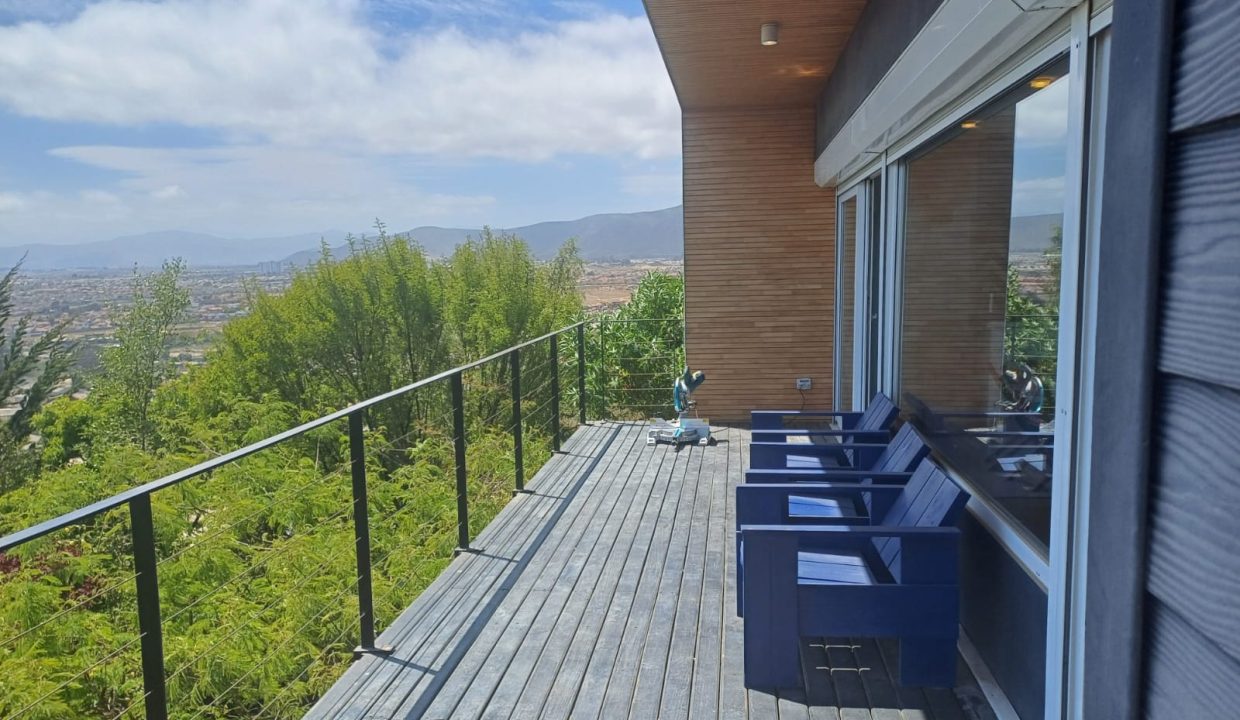 ff9076f9-1b24-4bbb-b70f-8b6da34c182e